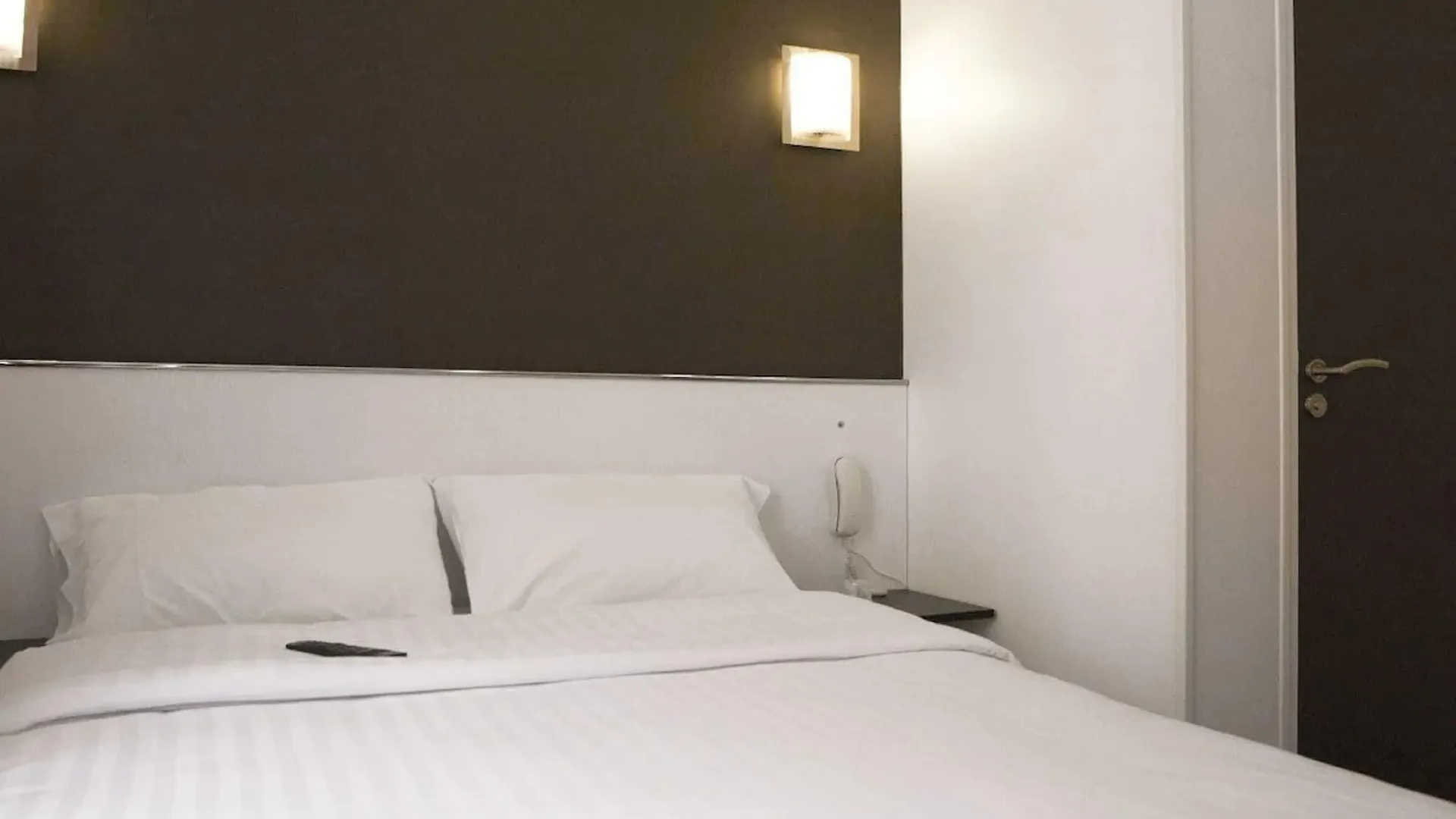 Royal Wagram Hotel 2*