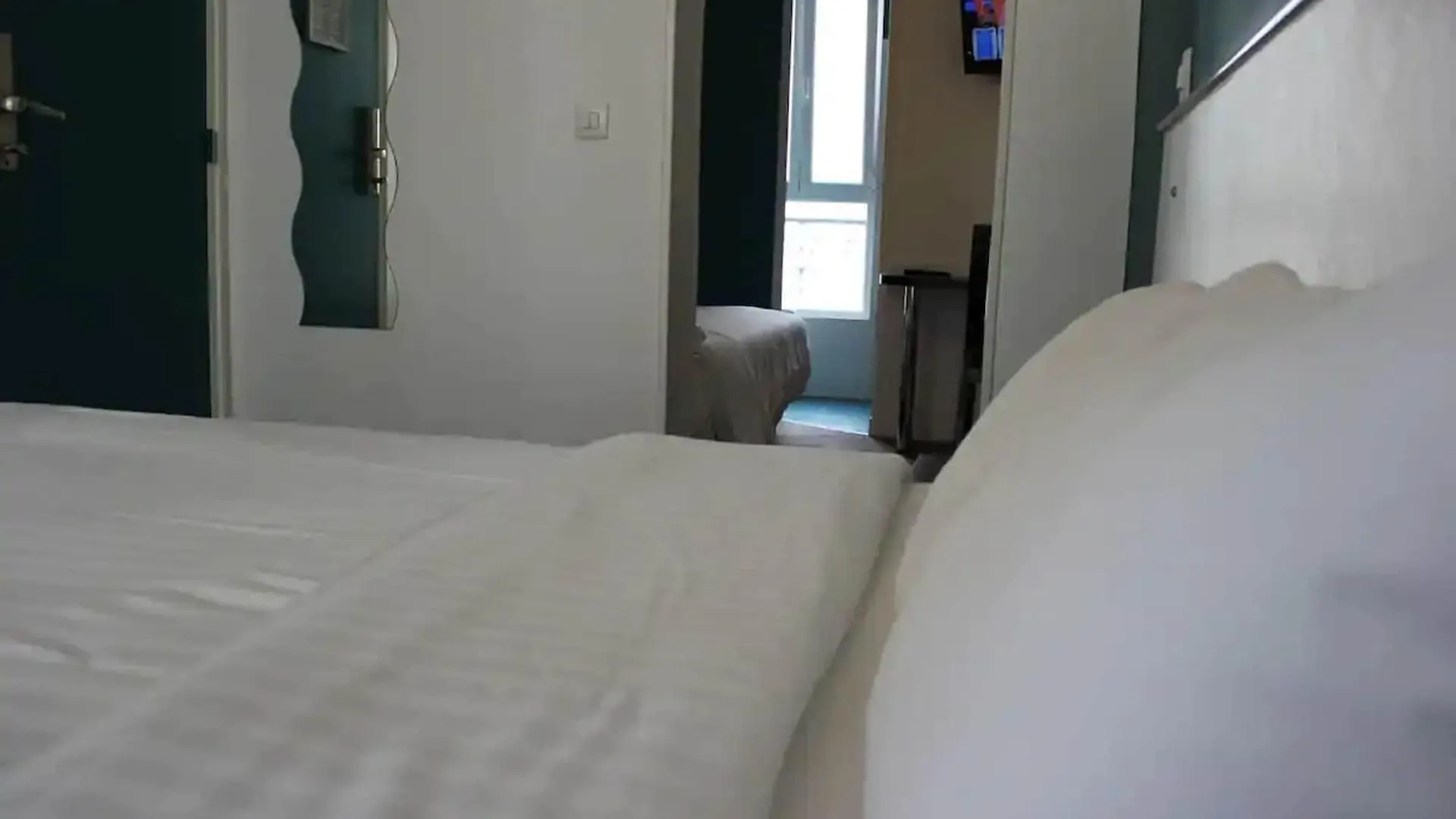 Royal Wagram Hotell 2*
