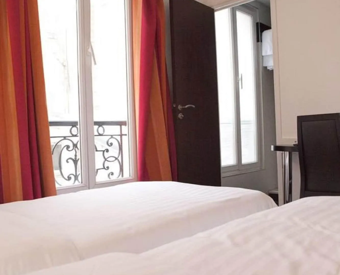 Hotell Royal Wagram 2*
